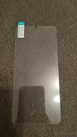 Prodám tvrzené sklo (7 ks)