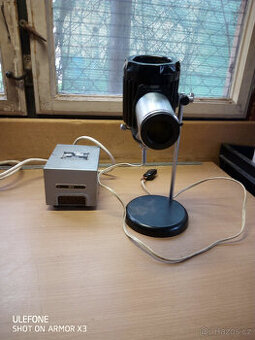 Prodám retro, projekční lampu