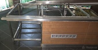 Výdejní stůl na potraviny – gastro č. 083