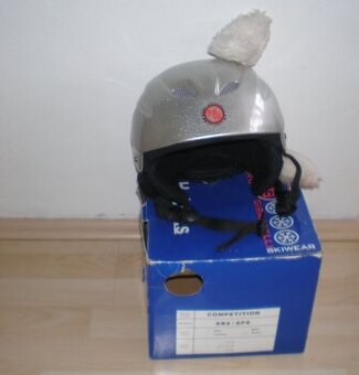 pěkná lyžařská helma Marc Girardelli, vel. 54 - 56