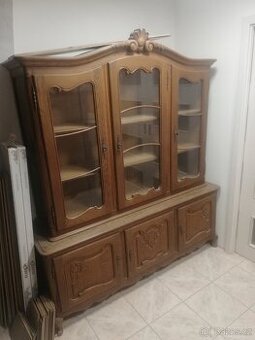 Prosklené skříně