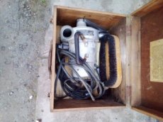 Starý hliníkový vysavac