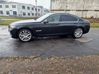 Prodám BMW 7 F01 730d 180kw v bohaté výbavě STK