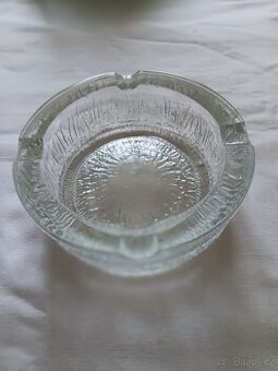 Skleněný popelník I.