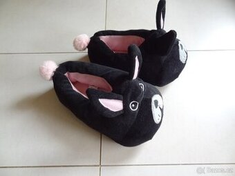 zvířátkové bačkory pejsek velikost 36, zn. Sinsay