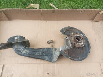 Audi S3 8p quattro VW Golf 5 6 4Motion Těhlice Rameno