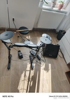Prodávám elektronické bicí + příslušenství