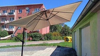 Zahradní skládací slunečník 250 x 250