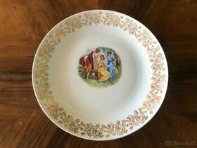 Velký porcelánový talíř