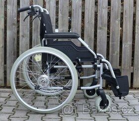 004-Mechanický invalidní vozík Meyra. - 1