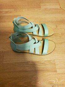 Letní sandály
