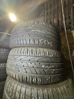 Lerni pneu 2x235/50 R19 Hankook
