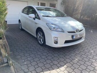 Toyota Prius, 3GEN 1.8 HYBRID Automat, platná STK. RV 2009