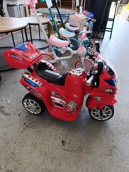 Nová dětská elektrická motorka.