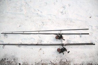 2 x prut Vector Carp MK2 3,60m 3,5lb + 2 x SHIMANO XTB 8000