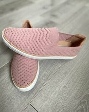 Ugg slip on Sammy Chevron 40