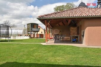 Prodej rodinného domu s výrobní dílnou, 1200 m², Spálov - 1