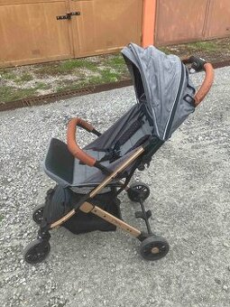 Sportovní kočárek Momi Estelle Stroller