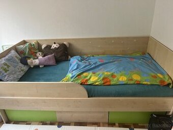 Dětská postel s úložným prostorem