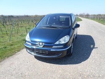Peugeot 807 ACTIVE HDi 135 8místné