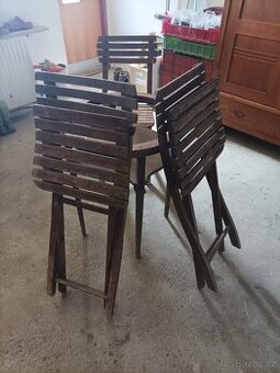 Skládací židle a stolová konstrukce