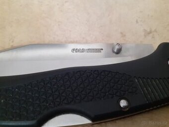 Cold Steel Voyager 1. verze