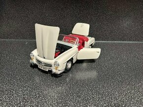 Mercedes Benz 190 SL 1:18