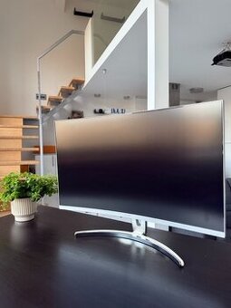 Acer 27″ zakřivený monitor, bílé provedení