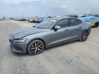 2020 Volvo S60 T5 Momentum 2.0L FWD