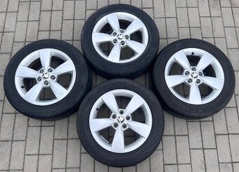 Rapid, Fabia - 15" Carme + letní 185/60 R15 Nexen