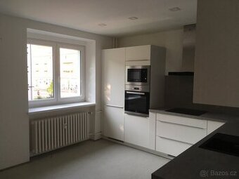 Pronájem krásného bytu 2+1 (55 m²) na Dukle – u parku a MHD
