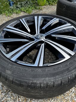 Kola Toyota Corrola Style R17 2022 pneu Dunlop