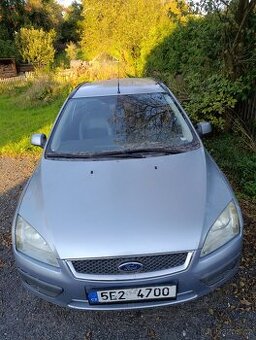 Ford Focus 1.6 na náhradní díly - 1
