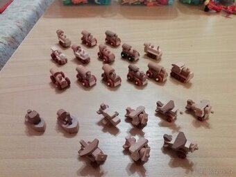 Kinder dřevěné hračky