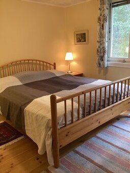 Dvoulůžková postel masiv 160 x 200