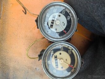 Jawa panelka budíky