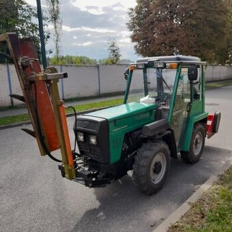 TRAKTOR WISCONSIN ENGINEERING YUKON W5000 – profesionální st