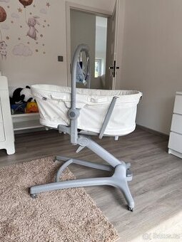 Chicco Baby Hug 5v1 - postýlka/lehátko/židlička a sedačka