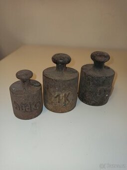 Starožitné závaží  3 kusy