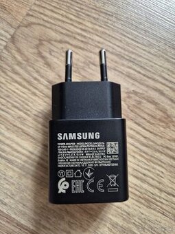 Samsung nabíječka s USB-C portem (15W) s kabelem