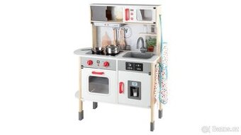 Dětská dřevěná kuchyňka Playtive