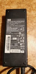 Originál adaptér k notebooku HP