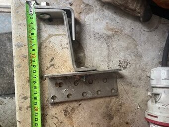 Nastavitelný hák - solární panel