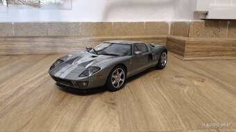 Model Ford GT 2004 1:18 Autoart ( 73025 )