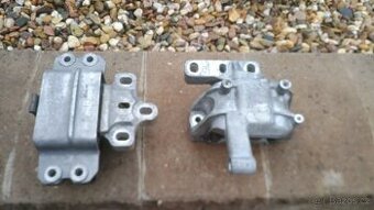 Prodám uložení motoru a převodovky