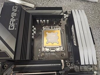 Rámeček pro procesory AMD AM5