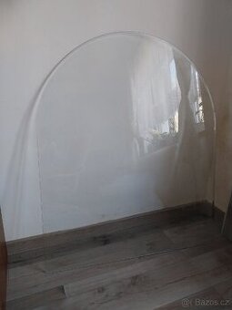 Prodám sklo pod krbová kamna.