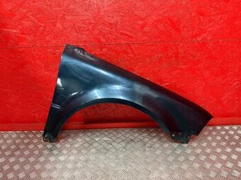 PRAVÝ PŘEDNÍ BLATNÍK VW PASSAT B5.5 BEZ BLIKAČE