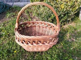 Proutěný koš