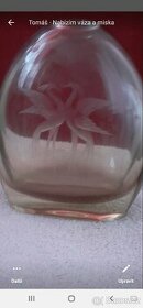 Váza  hutni sklo